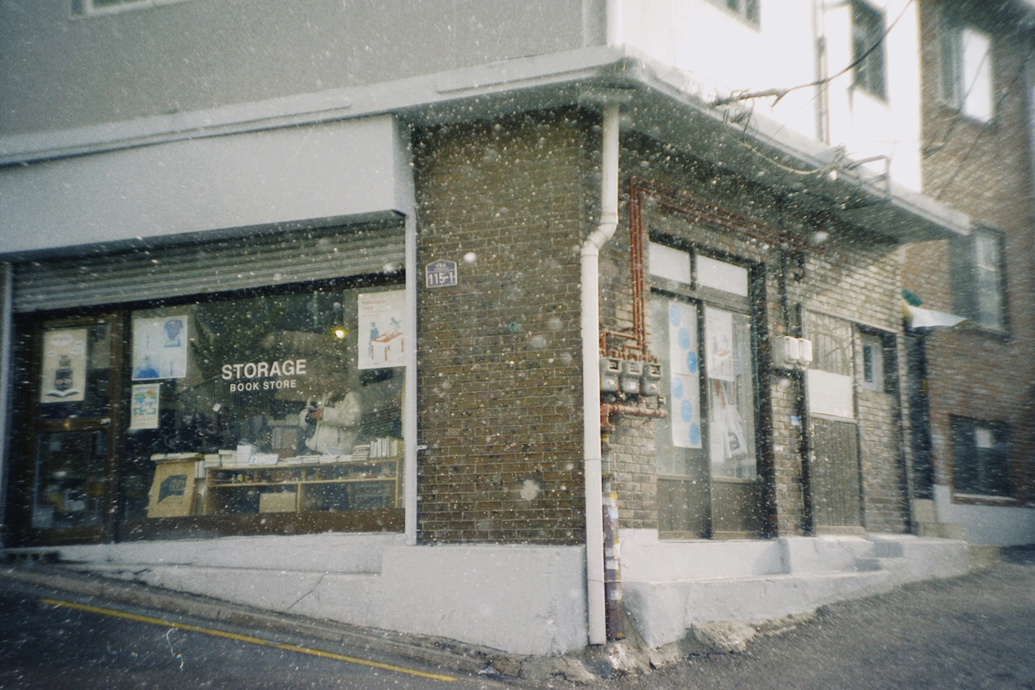Storage book and film店舗写真